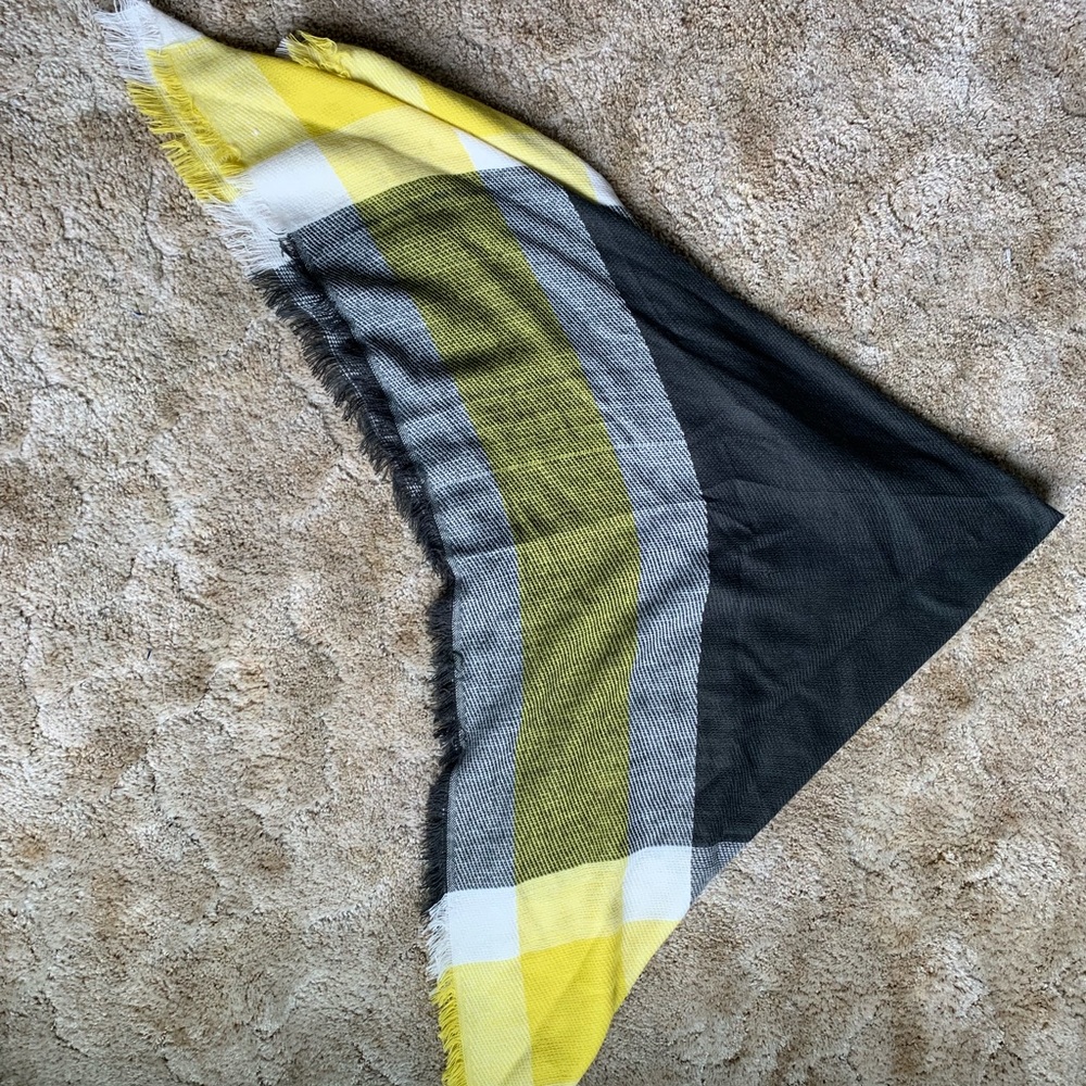 Black and yellow wrap/scarf